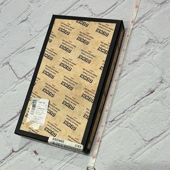 Gucci Black Decorative Box for an iPhone 8 Plus phone case - Picture 6 of 6